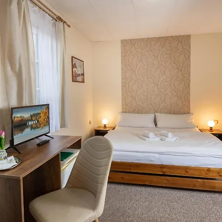 Rodinny Hotel Myslivna Třeboň Extérieur photo