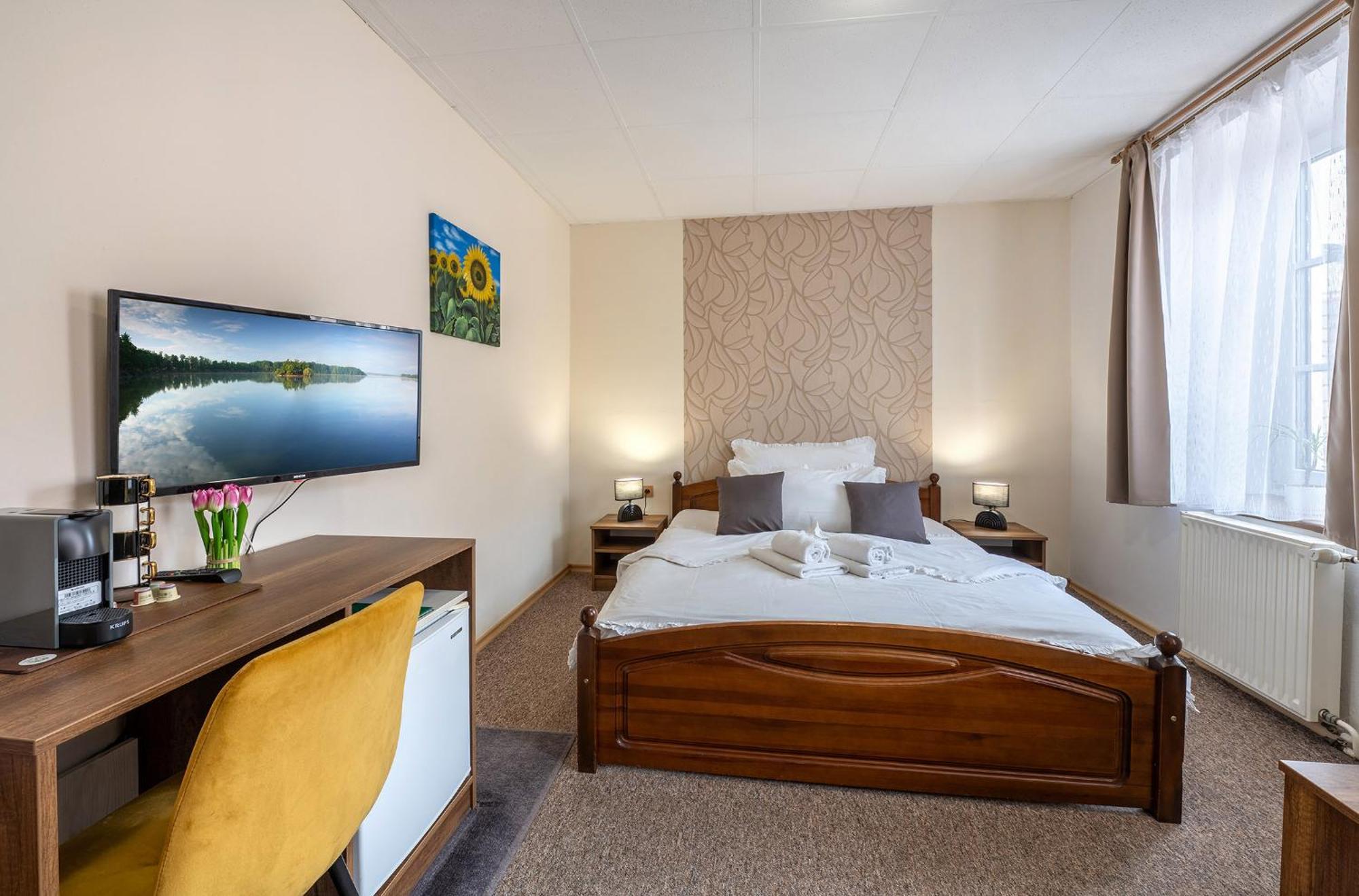 Hotel Myslivna 3*